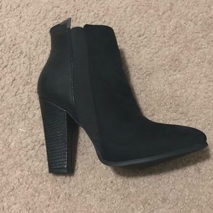 Women’s boots. Black color. Size 8 . 3.5” heels.
